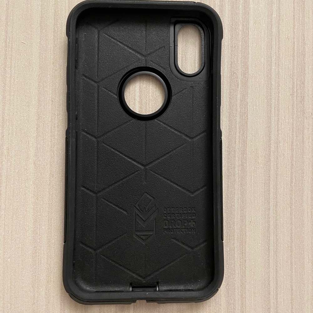 OtterBox - Picture 2 of 3